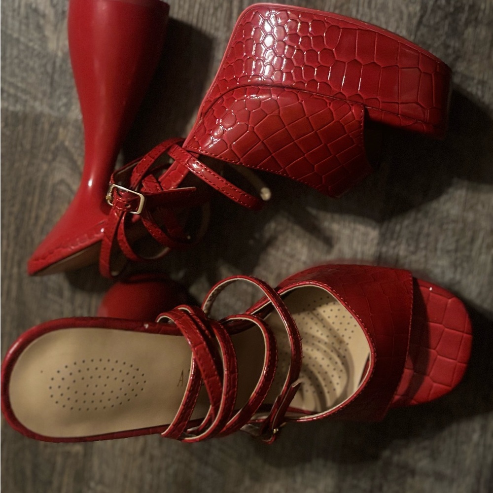 Azalea Wang Red Croc-Embossed Platform Heels - Picture 3 of 10